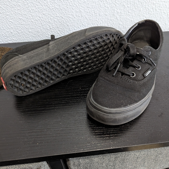 Classic Era Vans 🖤 All Black - Picture 4 of 4